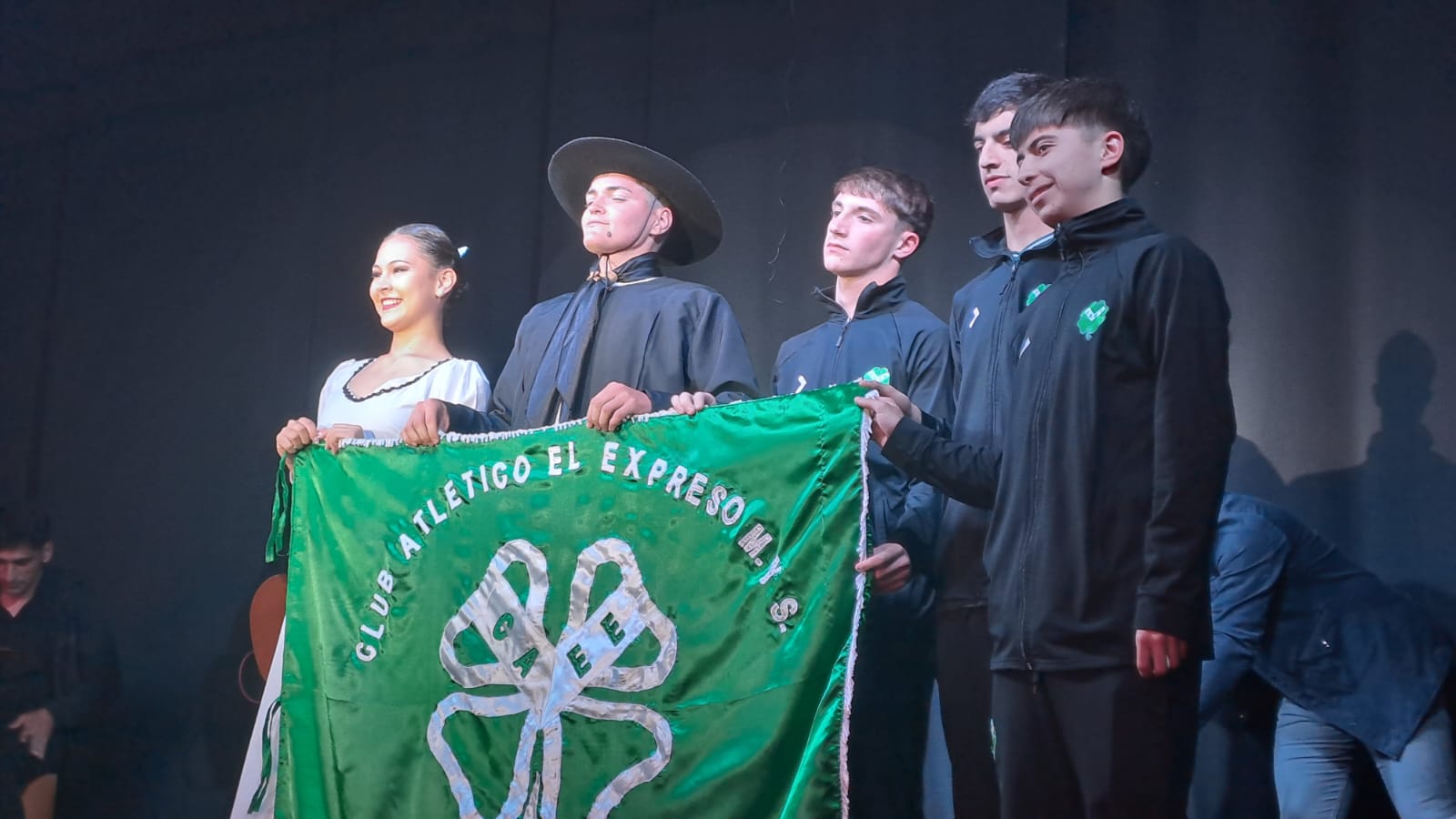 EL CLUB EL EXPRESO CELEBRÓ 104 AÑOS DE HISTORIA CON UNA GRAN FIESTA ...